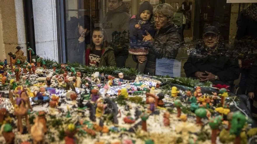 LA COFRADÍA DE JESÚS NAZARENO ORGANIZA TALLERES DE BELENES Y UN CONCURSO DE DIBUJO PARA NIÑOS