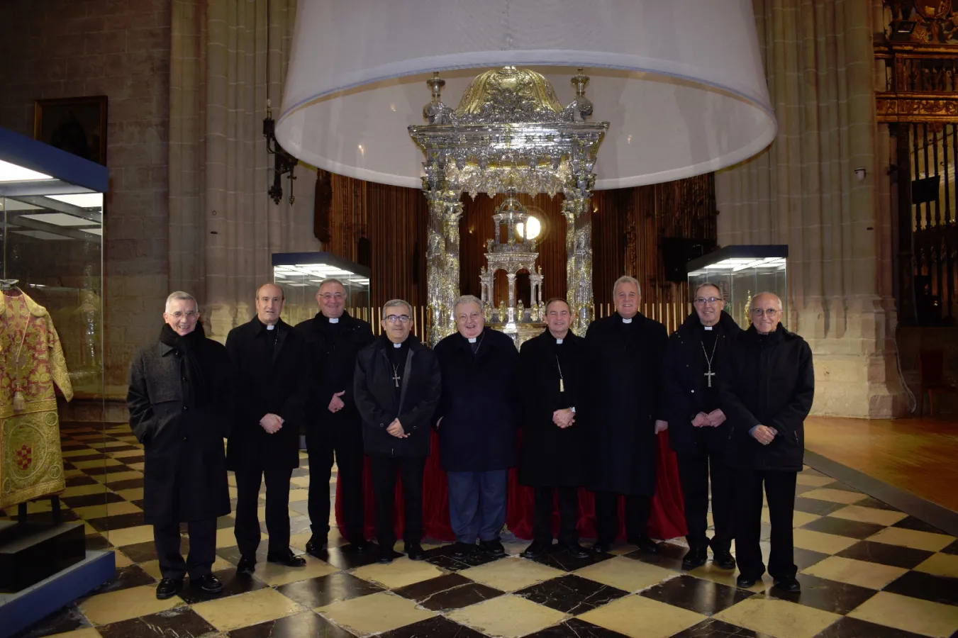 Los obispos de Castilla y León visitan la catedral de Palencia