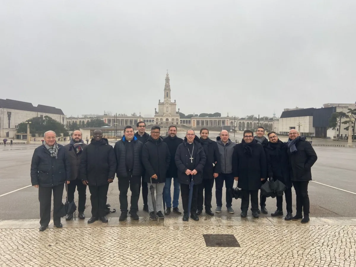 El obispo de Zamora peregrina a Fátima con el grupo de curas jóvenes