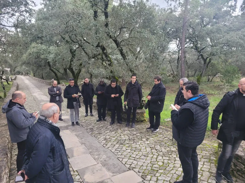 El obispo de Zamora peregrina a Fátima con el grupo de curas jóvenes
