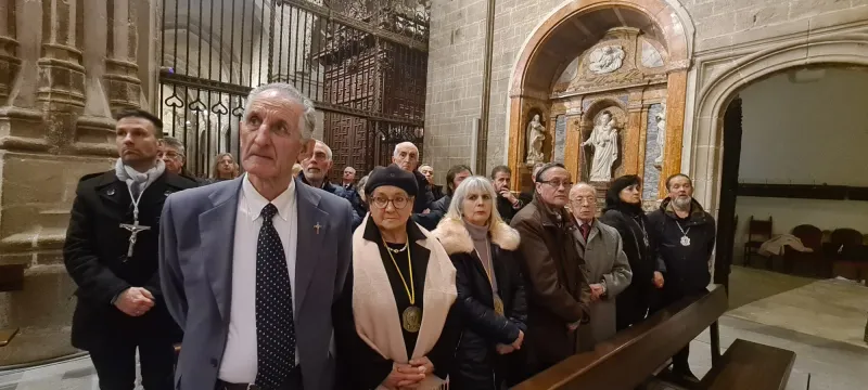 La catedral se llena para despedir a Benedicto XVI