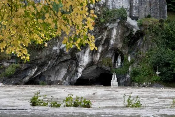 Tremendas inundaciones que ha sufrido Lourdes el pasado fin de semana