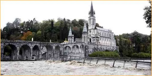 Tremendas inundaciones que ha sufrido Lourdes el pasado fin de semana