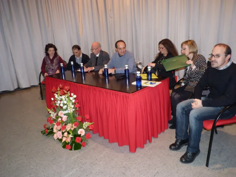 25 aniversario de Proyecto Hombre. Mesa redonda "Los orígenes de Proyecto Hombre. Ayer y hoy"