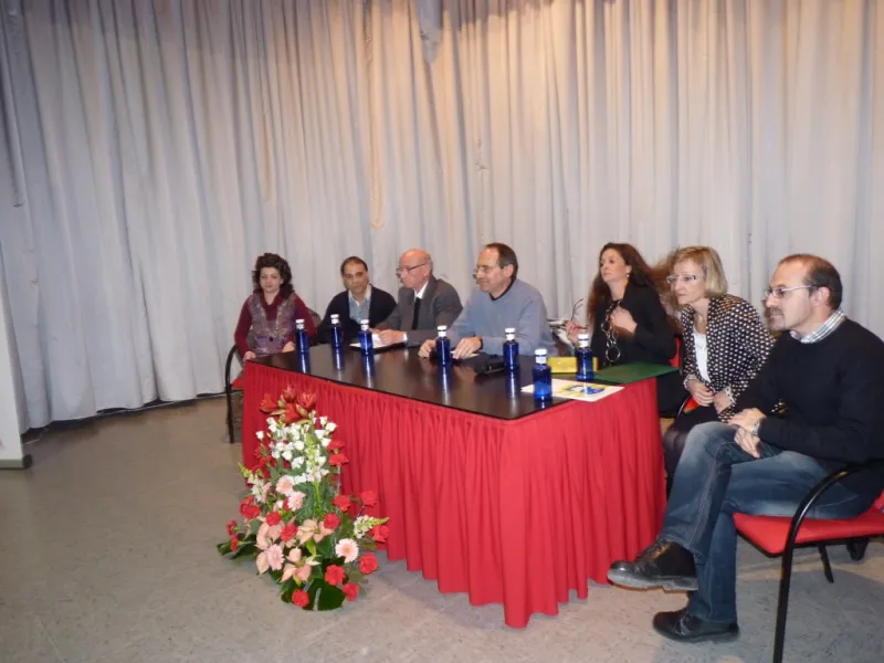25 aniversario de Proyecto Hombre. Mesa redonda "Los orígenes de Proyecto Hombre. Ayer y hoy"