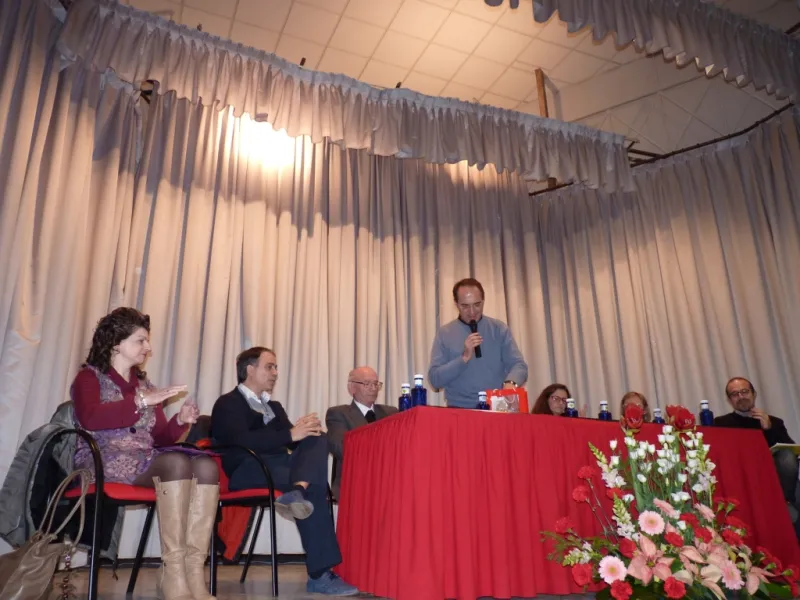 25 aniversario de Proyecto Hombre. Mesa redonda "Los orígenes de Proyecto Hombre. Ayer y hoy"