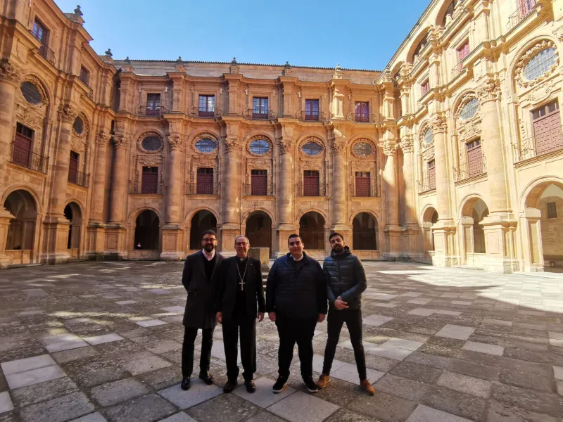 El obispo preside la eucaristía de la fiesta de la facultad de teología de Salamanca