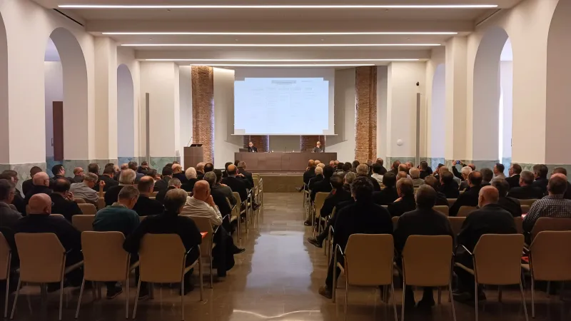 El vicario general presenta la experiencia de la diócesis en la jornada nacional de vicarios
