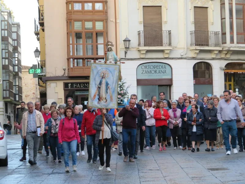 Caminamos con María, Reina de La Paz