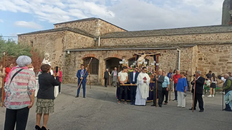 Tiempo de festividades en la tierra de Alba