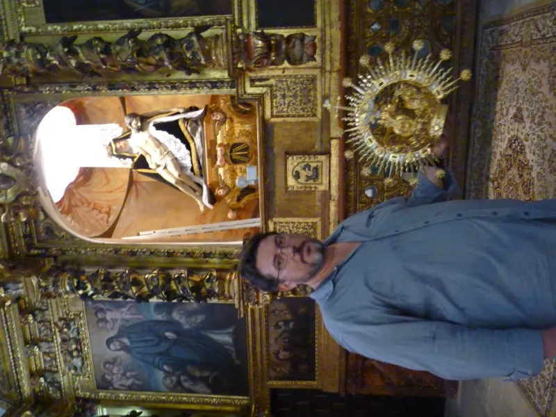 El orfebre con la corona