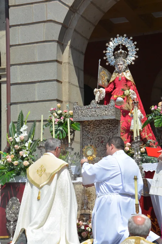 Un Corpus que dejó pequeña la Catedral