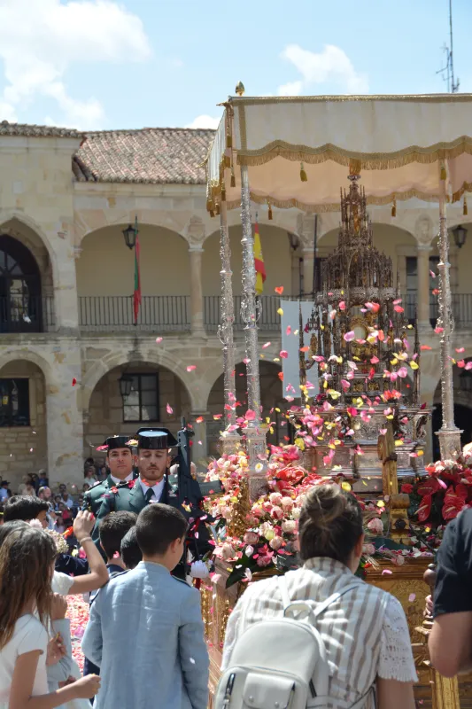 Un Corpus que dejó pequeña la Catedral