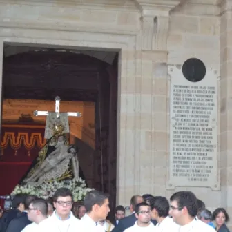 Procesión de Nuestra Madre coronada