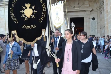 Procesión de Nuestra Madre coronada