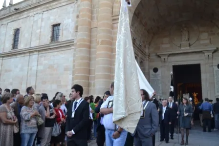 Procesión de Nuestra Madre coronada