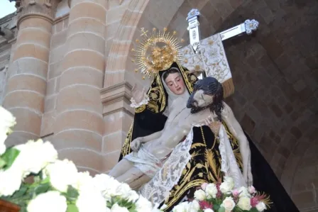 Procesión de Nuestra Madre coronada