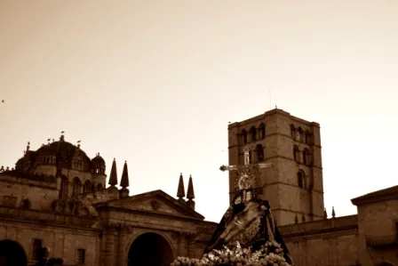 Procesión de Nuestra Madre coronada