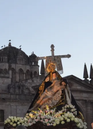 Procesión de Nuestra Madre coronada