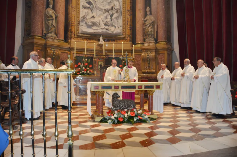 Un Corpus que dejó pequeña la Catedral