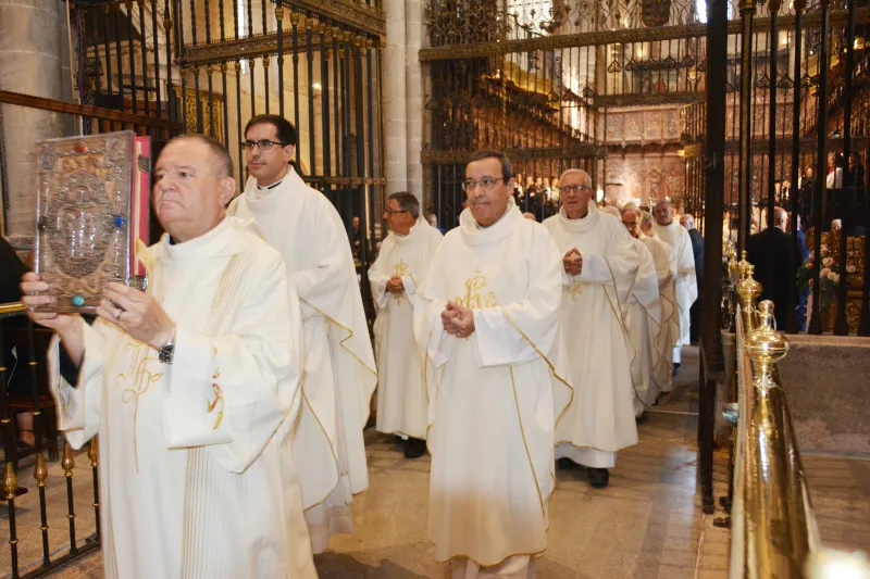 Un Corpus que dejó pequeña la Catedral