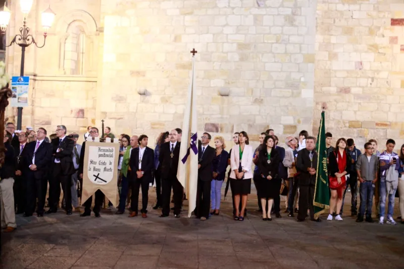 Procesión de Nuestra Madre coronada