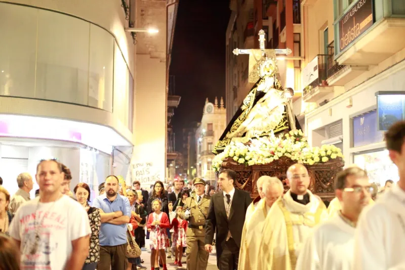 Procesión de Nuestra Madre coronada