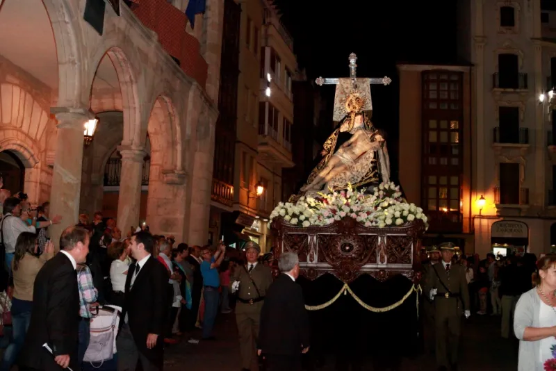 Procesión de Nuestra Madre coronada