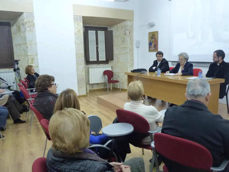 Charla de la presidenta de Manos Unidas