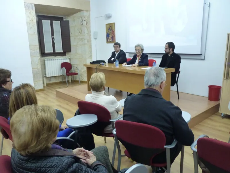Charla de la presidenta de Manos Unidas