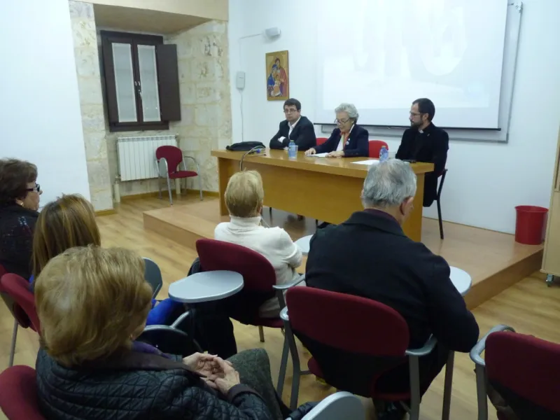 Charla de la presidenta de Manos Unidas