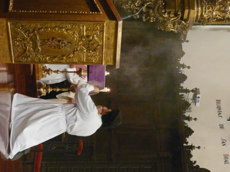 El obispo preside la vigilia de la Inmaculada en la iglesia de San Torcuato