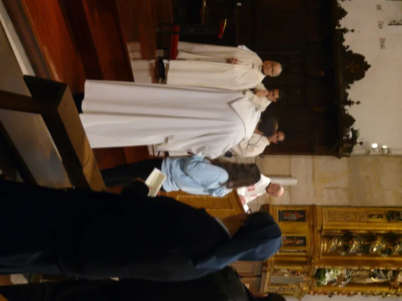 El obispo preside la vigilia de la Inmaculada en la iglesia de San Torcuato