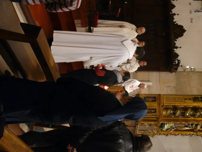 El obispo preside la vigilia de la Inmaculada en la iglesia de San Torcuato