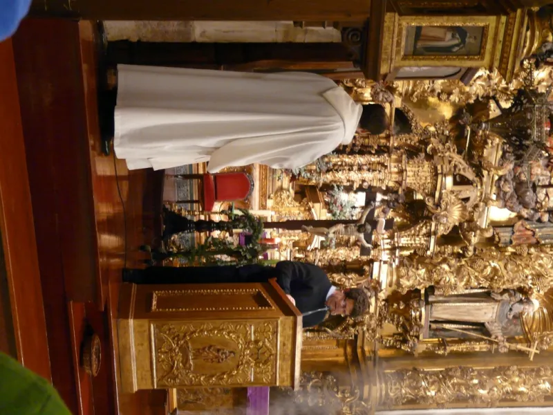El obispo preside la vigilia de la Inmaculada en la iglesia de San Torcuato