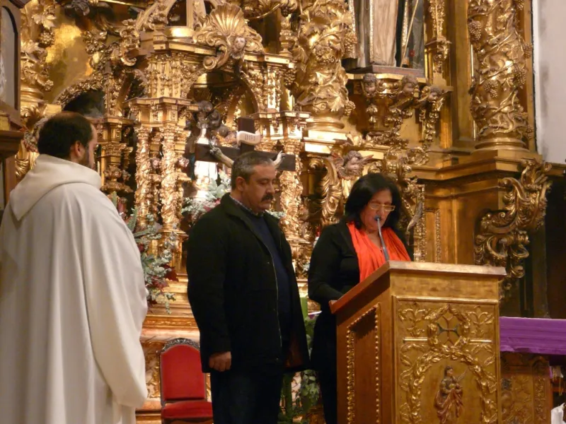 El obispo preside la vigilia de la Inmaculada en la iglesia de San Torcuato
