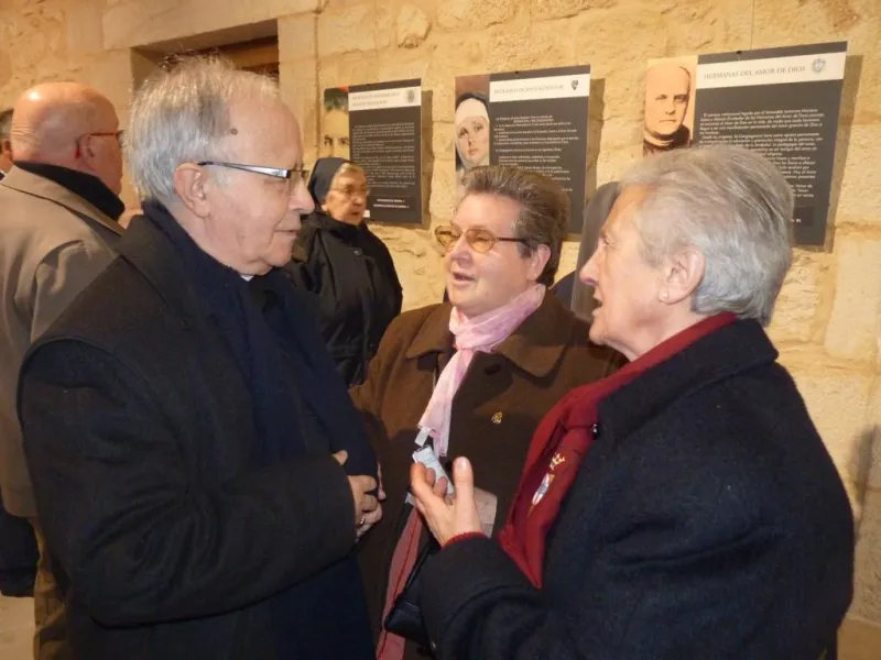 Inauguración de la exposición de CONFER