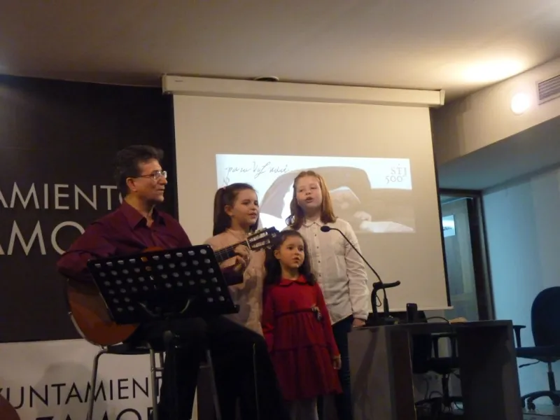 Presentación del CD "Juntos Andemos" y la revista "Estar" con motivo del V Centenario de Santa Teres
