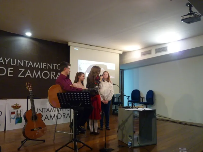 Presentación del CD "Juntos Andemos" y la revista "Estar" con motivo del V Centenario de Santa Teres