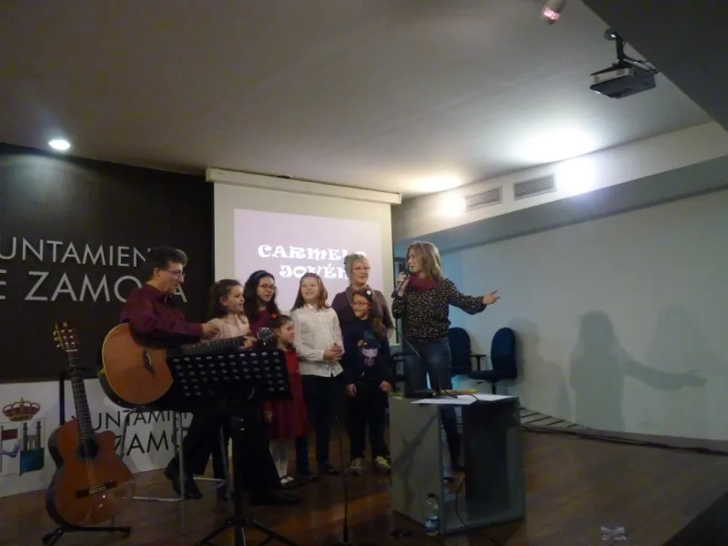 Presentación del CD "Juntos Andemos" y la revista "Estar" con motivo del V Centenario de Santa Teres