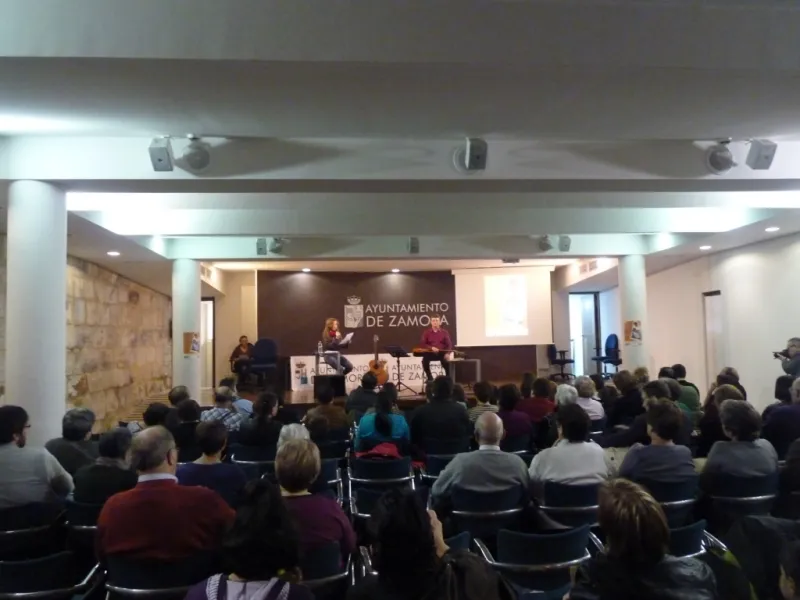 Presentación del CD "Juntos Andemos" y la revista "Estar" con motivo del V Centenario de Santa Teres