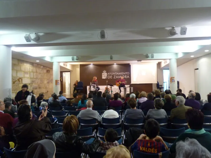 Presentación del CD "Juntos Andemos" y la revista "Estar" con motivo del V Centenario de Santa Teres
