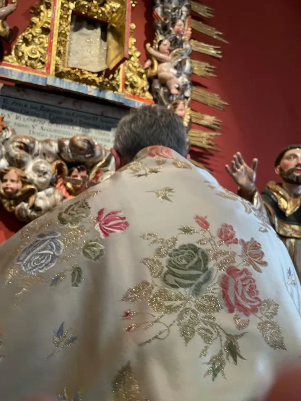 Trece años después, un obispo vuelve a abrir el copón de las Sagradas Formas del Motín de la Trucha