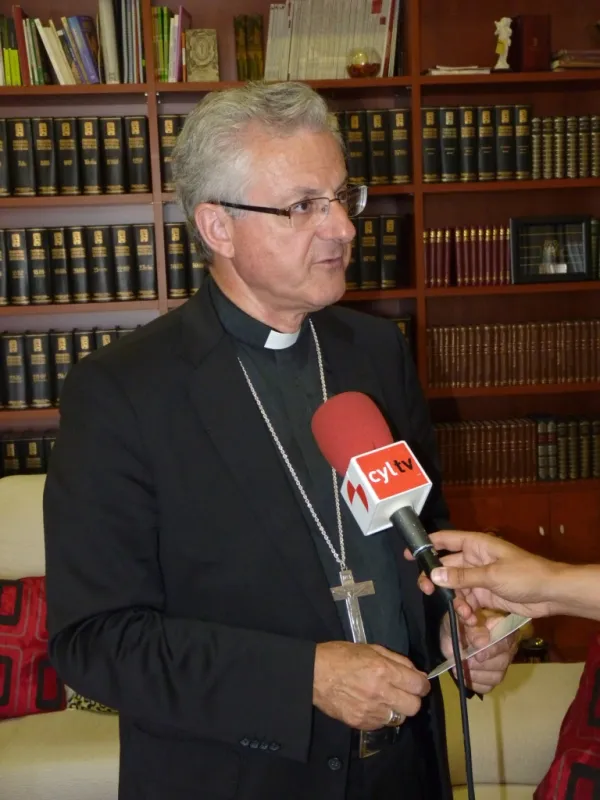 Entrevista a mons. Vives
