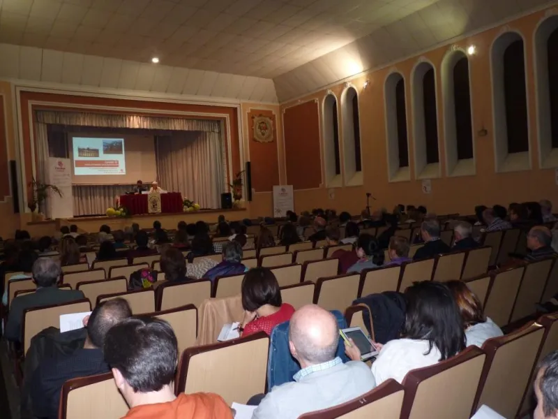 Conferencia de Luis Ventura y eucaristía