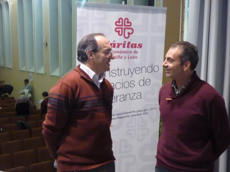 Conferencia de Sebastián Mora