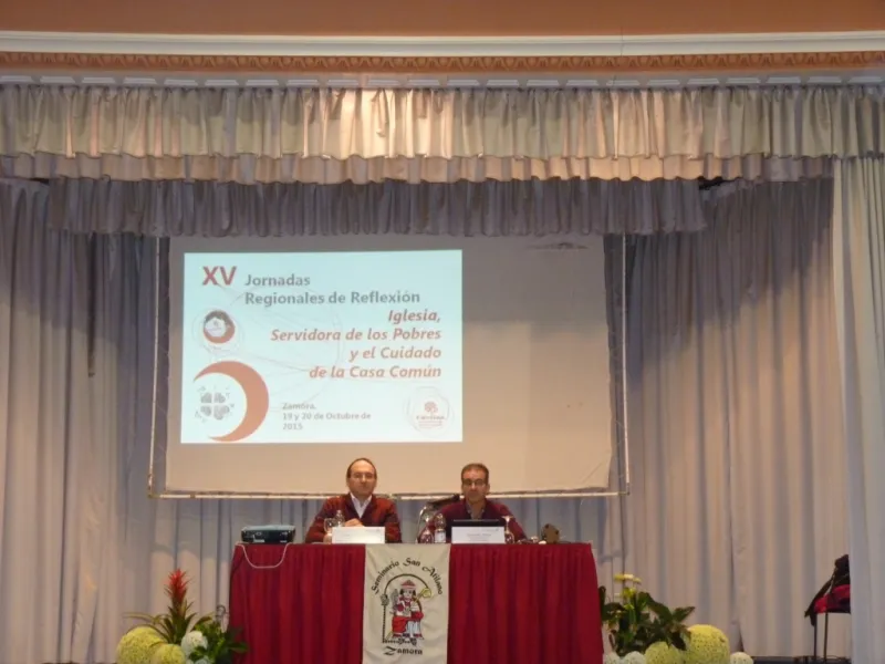 Conferencia de Sebastián Mora