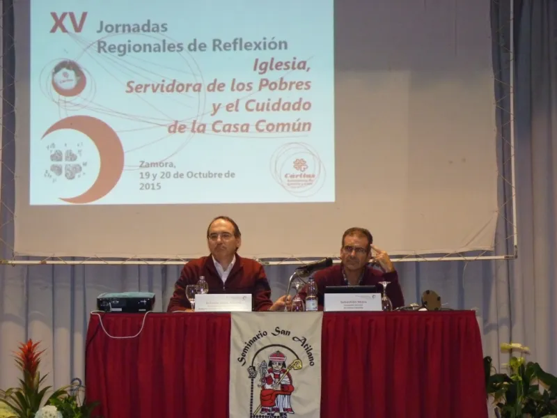 Conferencia de Sebastián Mora