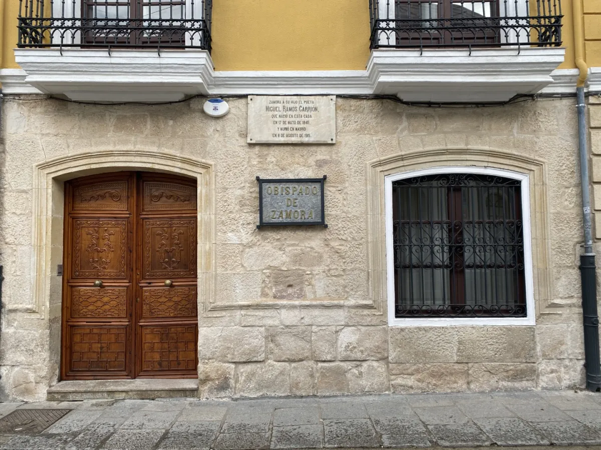El obispo ofrece colaboración al Defensor del Pueblo