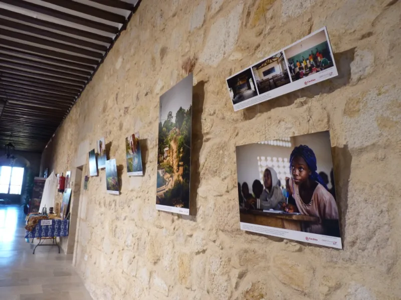 Exposición "Cooperando, una sola familia"